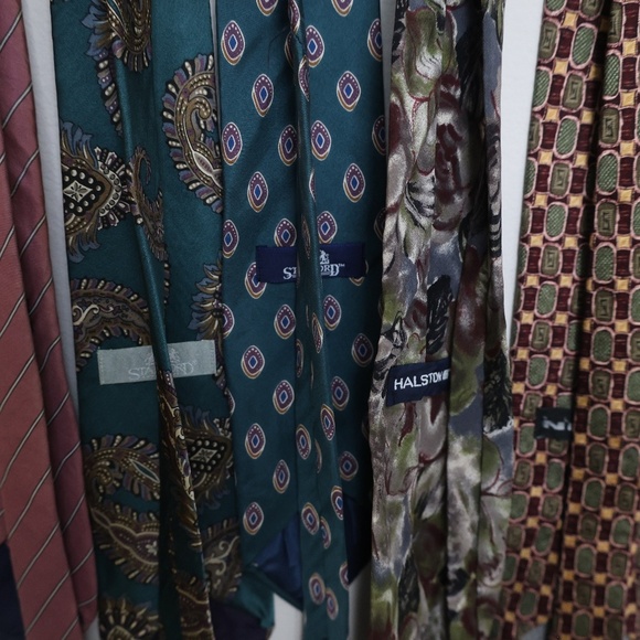 Men’s Vintage Tie Bundle – Designer & Classic Silk Neckwear - Picture 6 of 10